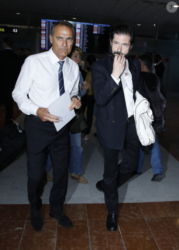 Melvil Poupaud - Les célébrités arrivent à l'aéroport de Nice lors du 75ème Festival International du Film de Cannes, à Nice, France, le 16 mai 2023. © Denis Guignebourg/Bestimage 