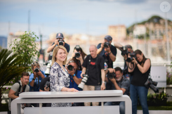 Emilie Dequenne au photocall du jury "Un Certain Regard" lors du 76ème Festival International du Film de Cannes, le 17 mai 2023. © Dominique Jacovides/Cyril Moreau/Bestimage 