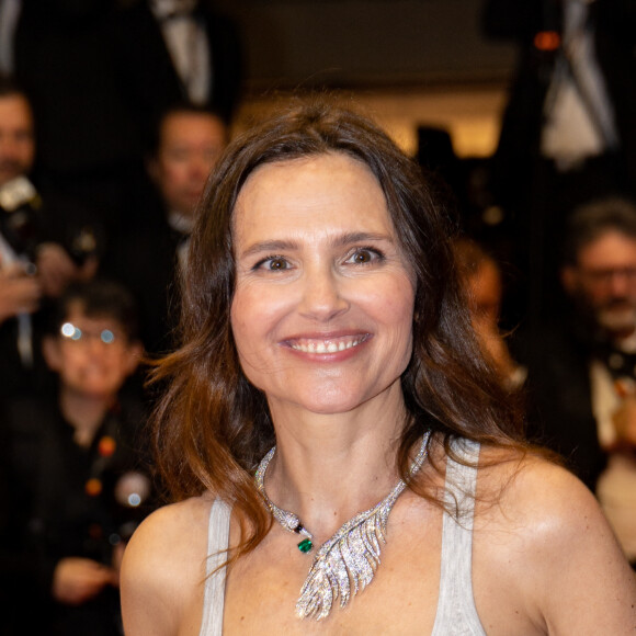 Virginie Ledoyen a fait une sublime apparition sur le tapis rouge du Festival de Cannes, pour la montée des marches de son film Le Retour
Virginie Ledoyen - Montée des marches du film " Le retour (Homecoming) " lors du 76ème Festival International du Film de Cannes, au Palais des Festivals à Cannes. © Jacovides-Moreau / Bestimage