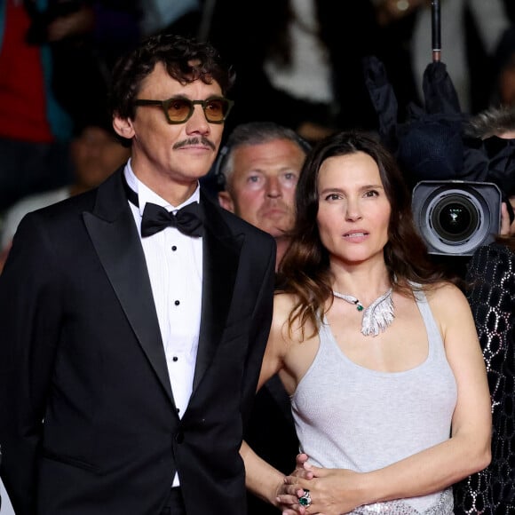 Cédric Appietto, Virginie Ledoyen - Montée des marches du film " Le retour (Homecoming) " lors du 76ème Festival International du Film de Cannes, au Palais des Festivals à Cannes. Le 17 mai 2023 © Jacovides-Moreau / Bestimage