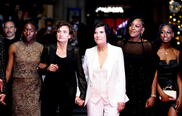 Suzy Bemba, Elizabeth Perez, Catherine Corsini, Aissatou Dialo Sagna, Esther Gohourou - Montée des marches du film « Le retour (Homecoming) » lors du 76ème Festival International du Film de Cannes, au Palais des Festivals à Cannes. Le 17 mai 2023 © Jacovides-Moreau / Bestimage