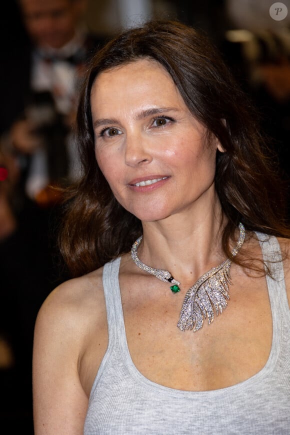 Virginie Ledoyen - Montée des marches du film " Le retour (Homecoming) " lors du 76ème Festival International du Film de Cannes, au Palais des Festivals à Cannes. Le 17 mai 2023 © Jacovides-Moreau / Bestimage