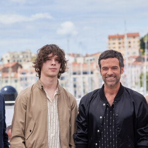 Le réalisateur Thomas Cailley, Paul Kircher, Romain Duris, Adèle Exarchopoulos au photocall de "Le règne animal" lors du 76ème Festival International du Film de Cannes, le 18 mai 2023. © Jacovides/Moreau/Bestimage 