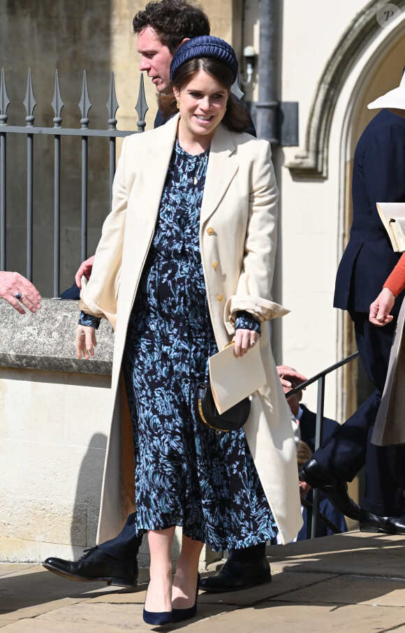 La princesse Eugenie, duchesse d'York (enceinte) et son mari Jack Brooksbank - La famille royale du Royaume Uni quitte la chapelle Saint George après la messe de Pâques au château de Windsor le 9 avril 2023. 