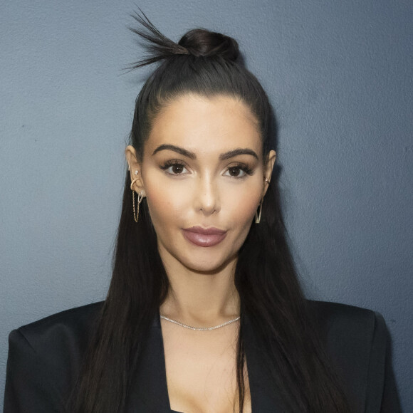 Pour quelques jours, elle l'a chargé de s'occuper de ses deux fils Milann et Leyann.
Exclusif - Nabilla Benattia - Nabilla Benattia, son mari Thomas Vergara et leur fils Milann posent lors de l'avant première du documentaire "Nabilla sans filtre" (Amazon Prime Vidéo) à Paris le 22 Novembre 2021. le 26 novembre le documentaire composé de sept épisodes disponibles "Nabilla : Sans filtre" sortira sur Amazon Prime Video. Selon Amazon, il sera possible d'y voir "Nabilla se dévoiler comme jamais auparavant, en évoquant ses succès, ses combats, les étapes et obstacles qu'elle a surmontés ainsi que les moments décisifs de sa vie qui ont fait d'elle la femme qu'elle est aujourd'hui". Elle racontera notamment "comment elle est devenue une entrepreneuse à succès ainsi que l'une des influenceuses françaises les plus suivies avec 6,8 millions d'abonnés, tout en gérant sa vie de famille" et y partagera son mariage avec Thomas Vergara. © Jack Tribeca / Bestimage