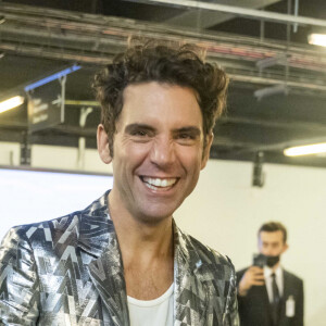 Exclusif - Backstage - Mika est en backstage après son deuxième concert à la Philharmonie de Paris le 24 octobre 2021. © Cyril Moreau / Bestimage