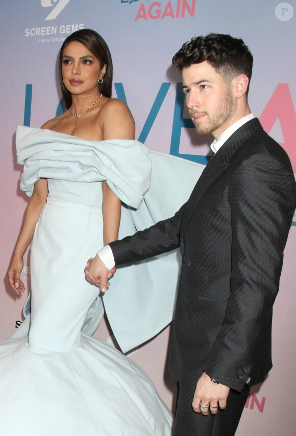 Priyanka Chopra et son mari Nick Jonas - Projection du film "Love again" à New York le 3 mai 2023. 