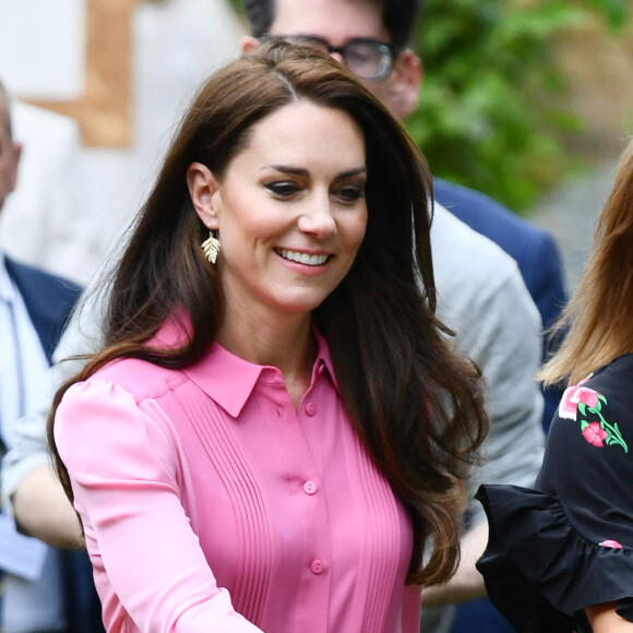Kate Middleton a fait une apparition surprise à Londres ce lundi.
Catherine (Kate) Middleton, princesse de Galles, à l'exposition horticole "Chelsea Flower Show" à l'hôpital royal de Chelsea à Londres. 