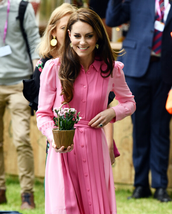 Le Chelsea Flower Show est une événement qu'elle aime beaucoup.
Catherine (Kate) Middleton, princesse de Galles, à l'exposition horticole "Chelsea Flower Show" à l'hôpital royal de Chelsea à Londres, le 22 mai 2023. 