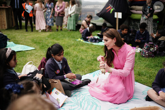 Catherine (Kate) Middleton, princesse de Galles, participe au pique-nique des enfants à l'exposition horticole "Chelsea Flower Show" à l'hôpital royal de Chelsea à Londres, le 22 mai 2023. 