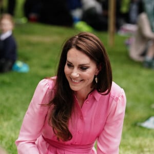 Catherine (Kate) Middleton, princesse de Galles, participe au pique-nique des enfants à l'exposition horticole "Chelsea Flower Show" à l'hôpital royal de Chelsea à Londres, le 22 mai 2023. 