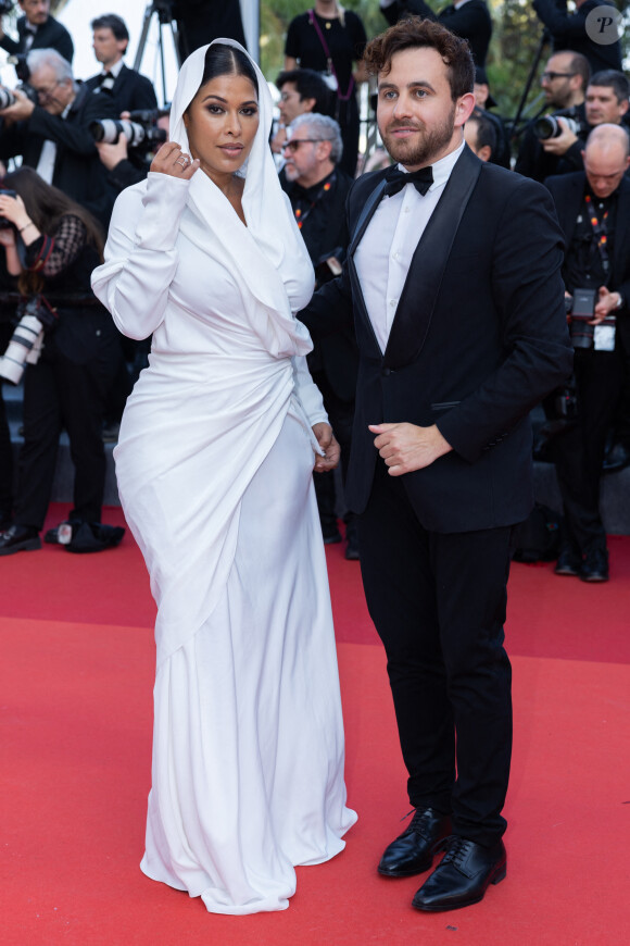 <p>Ayem Nour a été bloquée au Maroc pendant des mois.</p>
<p>Ayem Nour et Quentin Delcourt - Montée des marches du film " Club Zéro " lors du 76ème Festival International du Film de Cannes, au Palais des Festivals à Cannes. © Olivier Borde / Bestimage</p>