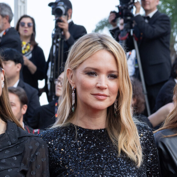 Virginie Efira (enceinte) - Montée des marches du film " La passion de Dodin Bouffant " lors du 76ème Festival International du Film de Cannes, au Palais des Festivals à Cannes. Le 24 mai 2023 © Olivier Borde / Bestimage 