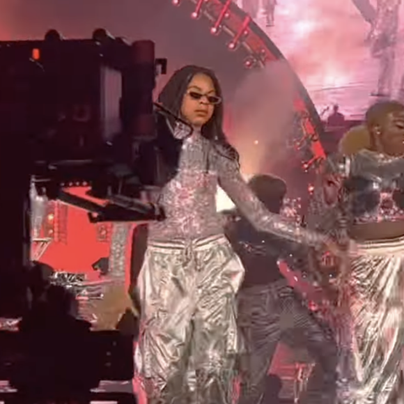Blue Ivy danse au concert de Beyoncé le 26 mai 2023.
