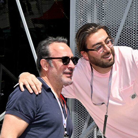 Jean Dujardin - People lors du 80ème Grand Prix de Monaco de Formule 1 à Monaco le 28 mai 2023. © Bruno Bebert/bestimage