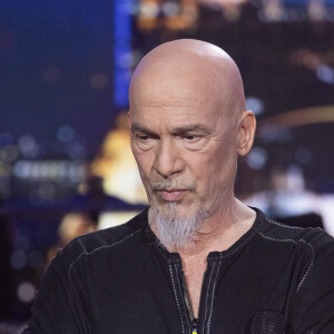 Ce jour, il n'y avait que sept personnes, en comptant les mariés.
Florent Pagny - Emission spéciale "Unis pour l'Ukraine" à la Maison de la Radio et de la Musique à Paris le 8 mars 2022. © Cyril Moreau / Jack Tribeca / Bestimage