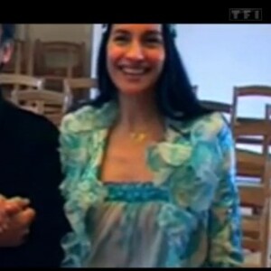 Mais les barrières installées n'ont servi à rien.
Florent Pagny, images de son mariage avec Azucena Caamaño dans le documentaire "Un homme libre" de TF1.