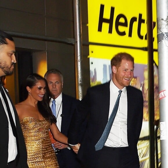 Le prince Harry, duc de Sussex et Meghan Markle, duchesse de Sussex, et sa mère Doria Ragland, à la sortie de la cérémonie des "Women of Vision Awards" au Ziegfeld Theatre à New York, le 16 mai 2023.