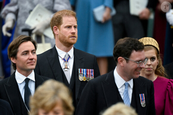 Le prince Harry, duc de Sussex, La princesse Beatrice d'York et son mari Edoardo Mapelli Mozzi - Sortie de la cérémonie de couronnement du roi d'Angleterre à l'abbaye de Westminster de Londres, Royaume Uni, le 6 mai 2023.