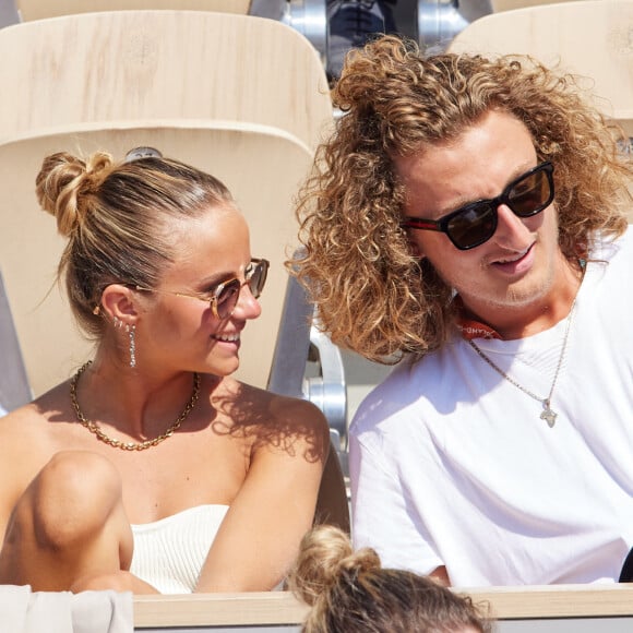 Kiara Amato est une des influenceuses françaises les populaire sur les réseaux sociaux
 
Kiara Amato et Joalukas Noah (fils de Y.Noah et I.Camus) en tribunes lors des Internationaux de France de tennis de Roland Garros 2023 à Paris, France, le 1er juin 2023. © Jacovides-Moreau/Bestimage