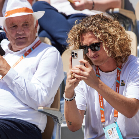 Kiara Amato et Joalukas Noah (fils de Y.Noah et I.Camus) en tribunes lors des Internationaux de France de tennis de Roland Garros 2023 à Paris, France, le 1er juin 2023. © Jacovides-Moreau/Bestimage