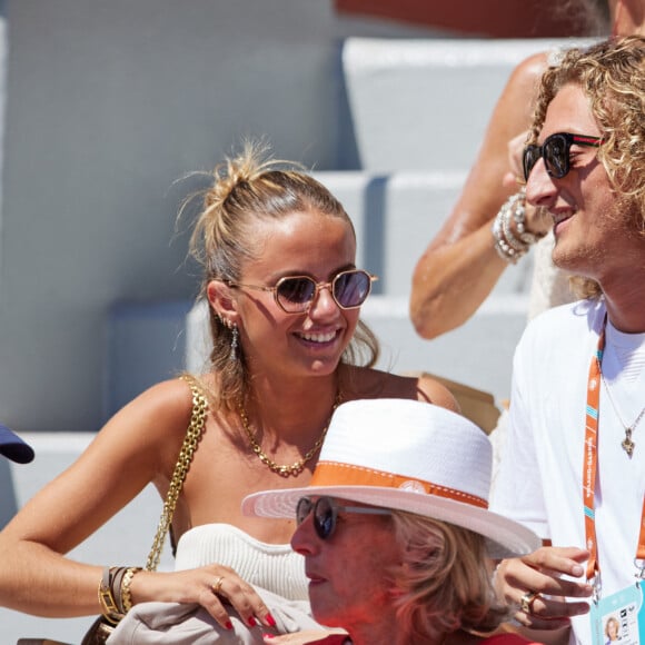 Kiara Amato et Joalukas Noah (fils de Y.Noah et I.Camus) en tribunes lors des Internationaux de France de tennis de Roland Garros 2023 à Paris, France, le 1er juin 2023. © Jacovides-Moreau/Bestimage