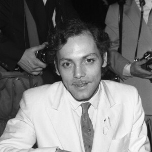 Archives - Patrick Dewaere - Les personnalités assistent à la générale du spectacle de Shirley MacLaine au Lido à Paris, le 25 avril 1979.