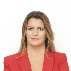 Marlène Schiappa dans les coulisses de l'émission "Touche Pas à Mon Poste" présentée par Cyril Hanouna sur C8 à Paris, le 25 novembre 2022.
© Jack Tribeca / Bestimage