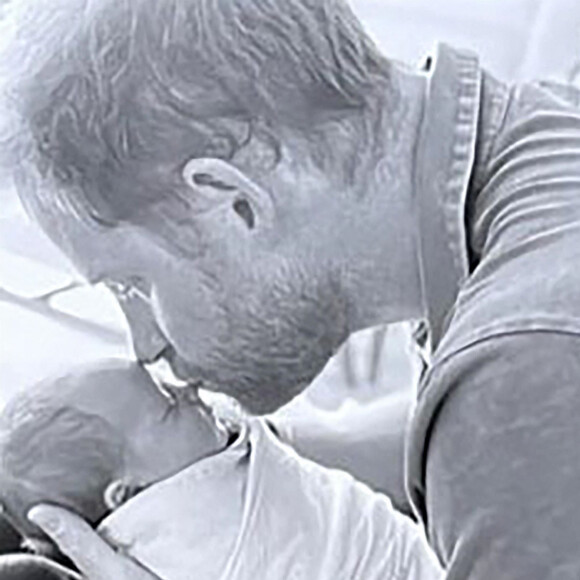 Pour rappel, c'est la seule princesse britannique née aux Etats Unis.
Le prince Harry, duc de Sussex et Meghan Markle, duchesse de Sussex, dévoilent des photos de leur fille Lilibet, 1 an, dans le 6ème épisode du documentaire "Harry & Meghan" (Netflix). Le 15 décembre 2022.