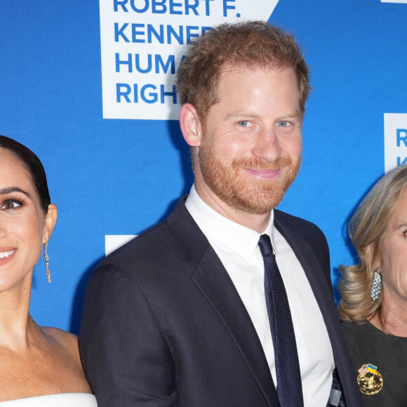 Le prince Harry, Megan Markle et Kerry Kennedy au photocall de la soirée de gala "Robert F. Kennedy Human Rights Ripple of Hope 2022" à l'hôtel Hilton de New York City, New York, Etats-Unis, le 6 décembre 2022. 