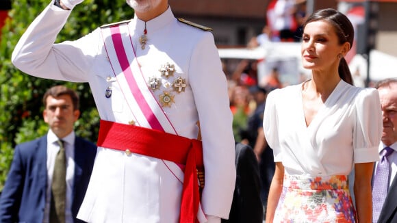 Felipe et Letizia d'Espagne : Regards complices et gestes tendres, le couple charme pour un événement incontournable