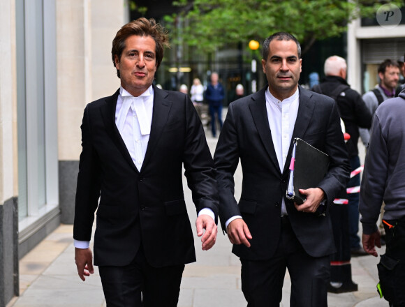 Ses avocats ont expliqué que c'était à cause de soucis de sécurité.
L'avocat du prince Harry, David Sherborne arrive pour le procès de piratage téléphonique du Mirror Group au Rolls Building de la High Court à Londres, Royaume Uni, le 5 juin 2023. 