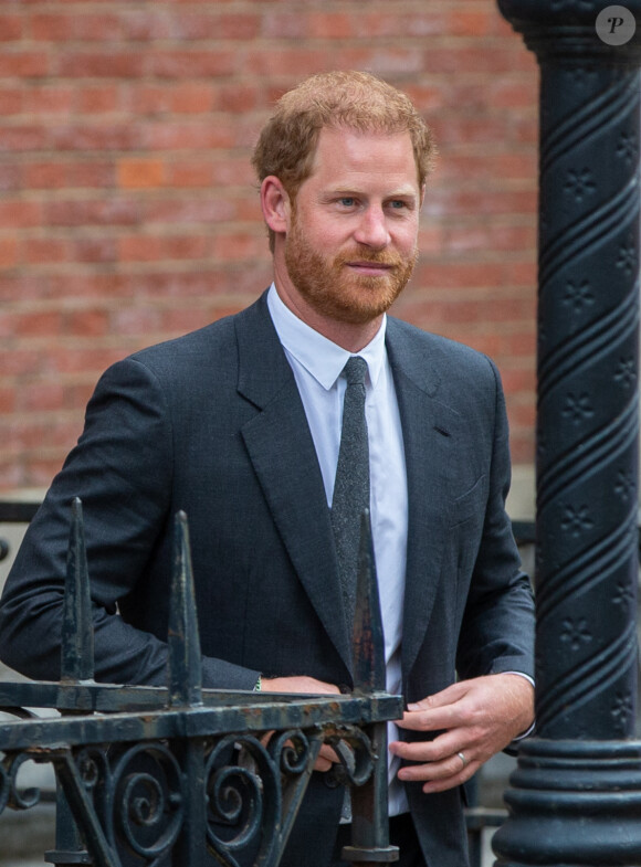 Le prince Harry, duc de Sussex, à la sortie du procès contre l'éditeur du journal "Daily Mail" à Londres, le 30 mars 2023. © Tayfun Salci/Zuma Press/Bestimage 