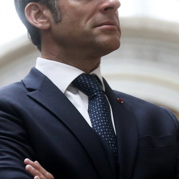 Le président de la république, Emmanuel Macron accompagné de la première dame, Brigitte Macron et Sergio Mattarella, président de la République italienne et sa fille visitent le Musée du Louvre à l'occasion de l'inauguration de l'exposition "Naples à Paris". Le 7 juin 2023 © Stéphane Lemouton / Bestimage 