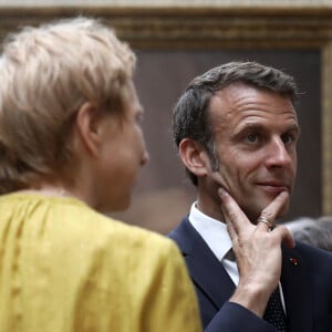 Laurence Parisot - Le président de la république, Emmanuel Macron accompagné de la première dame, Brigitte Macron et Sergio Mattarella, président de la République italienne et sa fille visitent le Musée du Louvre à l'occasion de l'inauguration de l'exposition "Naples à Paris". Le 7 juin 2023 © Stéphane Lemouton / Bestimage 