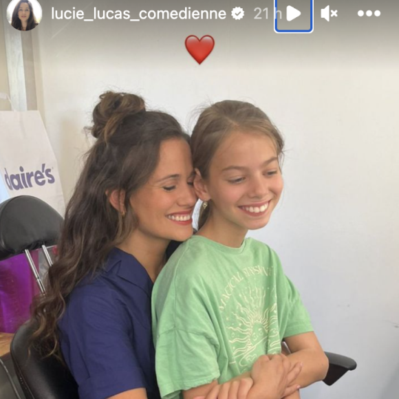 En effet, elle s'est accompagnée de l'une de ses filles, Moïra.
Lucie Lucas emmène sa fille Moïra sur le tournage de la série "Clem" à Paris. Instagram