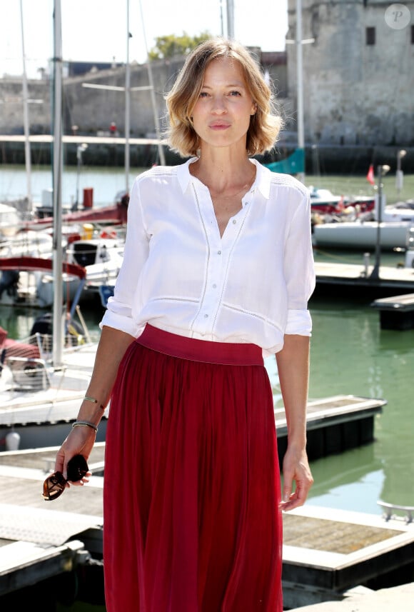 Elodie Frenck - Photocall "Les Petits Meurtres d'Agatha Christie" lors de la 21ème édition du Festival de la Fiction TV de la Rochelle. Le 12 septembre 2019 © Patrick Bernard / Bestimage  