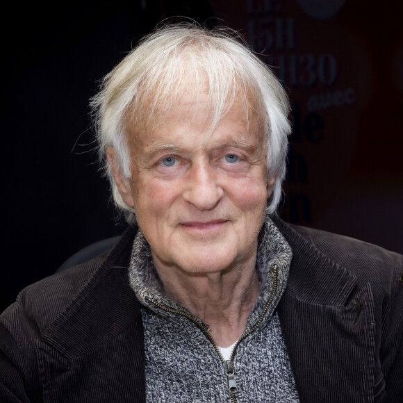 Exclusif - Le chanteur Dave lors de l'enregistrement de l'émission "CS Cohen" à Radio J à Paris. Le 20 avril 2022 © Jack Tribeca / Bestimage
