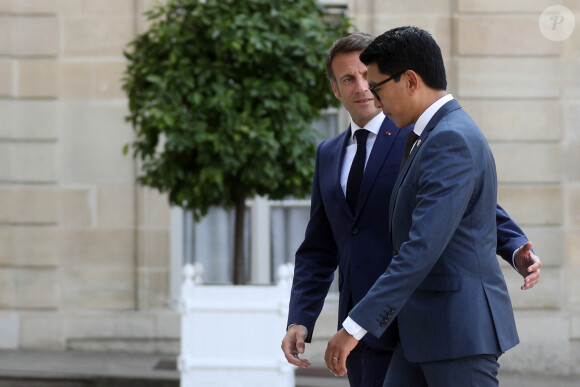 Le président de la république, Emmanuel Macron recoit le Président de la République de Madagascar, Andry RAJOELINA pour un entretien au palais de l'Elysée, à Paris, France, le 9 juin 2023. © Stéphane Lemouton/Bestimage 