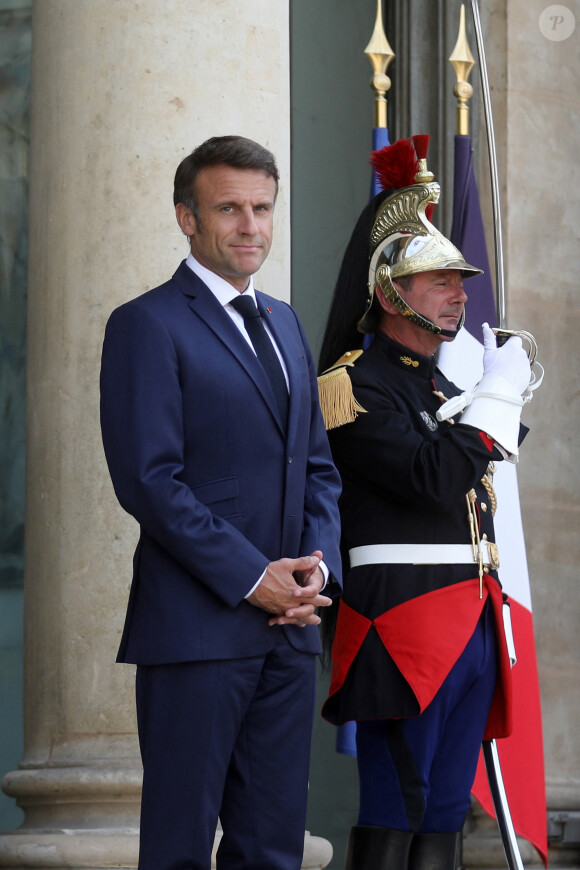 Le président de la république, Emmanuel Macron recoit le Président de la République de Madagascar, Andry RAJOELINA pour un entretien au palais de l'Elysée, à Paris, France, le 9 juin 2023. © Stéphane Lemouton/Bestimage 