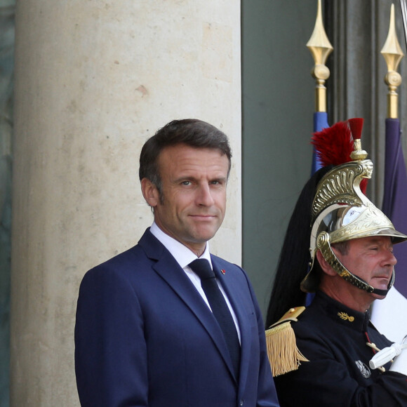 Le président de la république, Emmanuel Macron recoit le Président de la République de Madagascar, Andry RAJOELINA pour un entretien au palais de l'Elysée, à Paris, France, le 9 juin 2023. © Stéphane Lemouton/Bestimage 