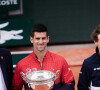Après sa victoire, Novak Djokovic a pu retrouver sa famille
Gilles Moretton, Novak Djokovic, Casper Ruud, Yannick Noah - Novak Djokovic remporte les Internationaux de France de tennis de Roland Garros 2023 face à Casper Ruud (7-6 [7-1], 6-3, 7-5) à Paris le 11 juin 2023. Novak Djokovic s'adjuge un 23ème titre record en Grand Chelem et dépasse Rafael Nadal, bloqué à 22 titres et forfait cette année. © Jacovides-Moeau/Bestimage