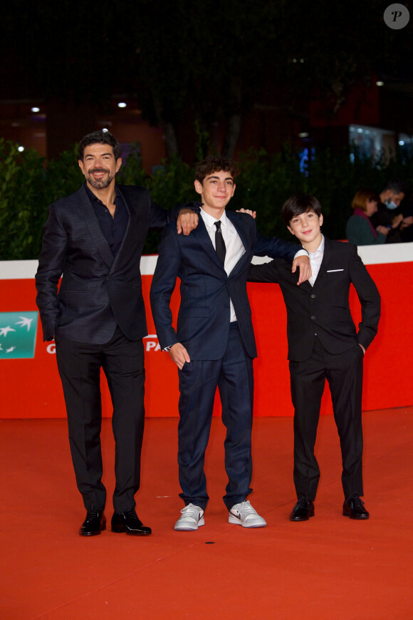 Pierfrancesco Favino, Leon Hesby, Ethan Hunzinger - Première du film "Promises" lors du 16ème Festival International du film de Rome le 17 octobre 2021.