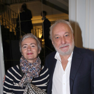 Exclusif - François Berléand et sa femme Alexia Stresi - Le propriétaire B.Magrez fête les 770 ans du Château Pape Clément au Pavillon Ledoyen à Paris, France, le 23 Novembre 2022. © Bertrand Rindoff / Bestimage