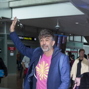 Stephane Plaza - Les célébrités arrivent à l'aéroport de Nice lors du 76ème Festival International du Film de Cannes, le 17 mai 2023. © Perusseau / Da Silva / Bestimage 