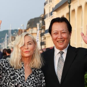 Emmanuelle Béart et Guoqiang Tang sur le tapis rouge du prix du court métrage lors du 37ème festival du film de Cabourg (37ème journées romantiques du 14 au 18 juin 2023), à Cabourg, France, le 16 juin 2023. © Coadic Guirec/Bestimage 