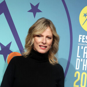 Karin Viard (présidente du jury) au photocall de la cérémonie d'ouverture du 26ème festival international du film de comédie de l'Alpe d'Huez le 16 janvier 2023. © Dominique Jacovides / Bestimage 