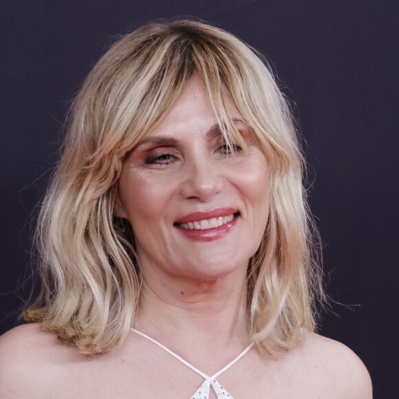 Emmanuelle Seigner - Soirée Harper's Bazaar "Women of the Year 2022" au cinéma Callao à Madrid le 16 novembre 2022.