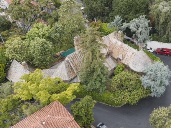 Car malgré leur sublim maison, il n'est pas tous les jours évidents de vivre à Los Angeles, comme confié par le chorégraphe.
Exclusif - Photos aériennes de l'imposante maison de Natalie Portman et Benjamin Millepied à Los Feliz le 14 juin 2023.
