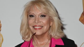 Amanda Lear multimilliardaire ? Un pactole bien juteux empoché, elle évoque ses finances en toute transparence